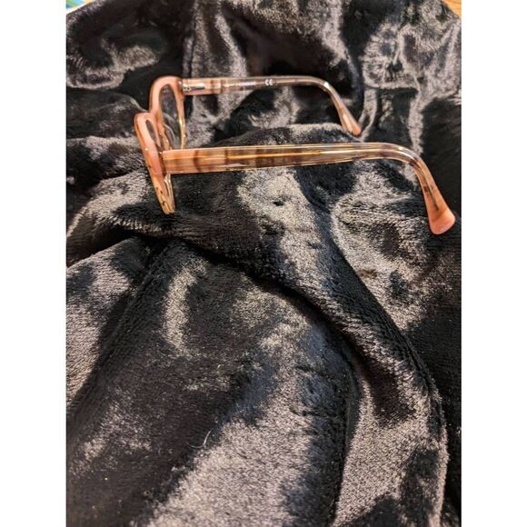 Authentic cover girl cat eyes prescription glasses. - Picture 4 of 12